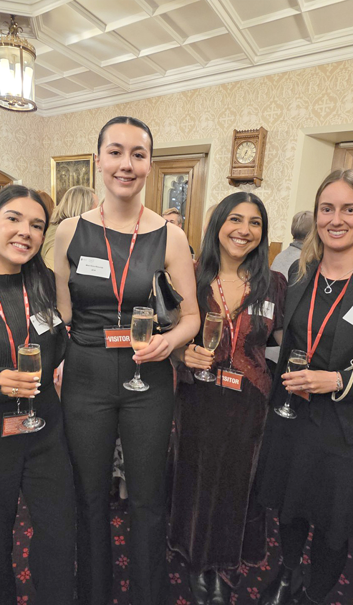 Side_House_Of_Lords_900x1200